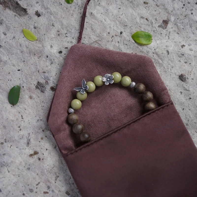 Handmade Zen-inspired bracelet with original design, ideal for women aged 35