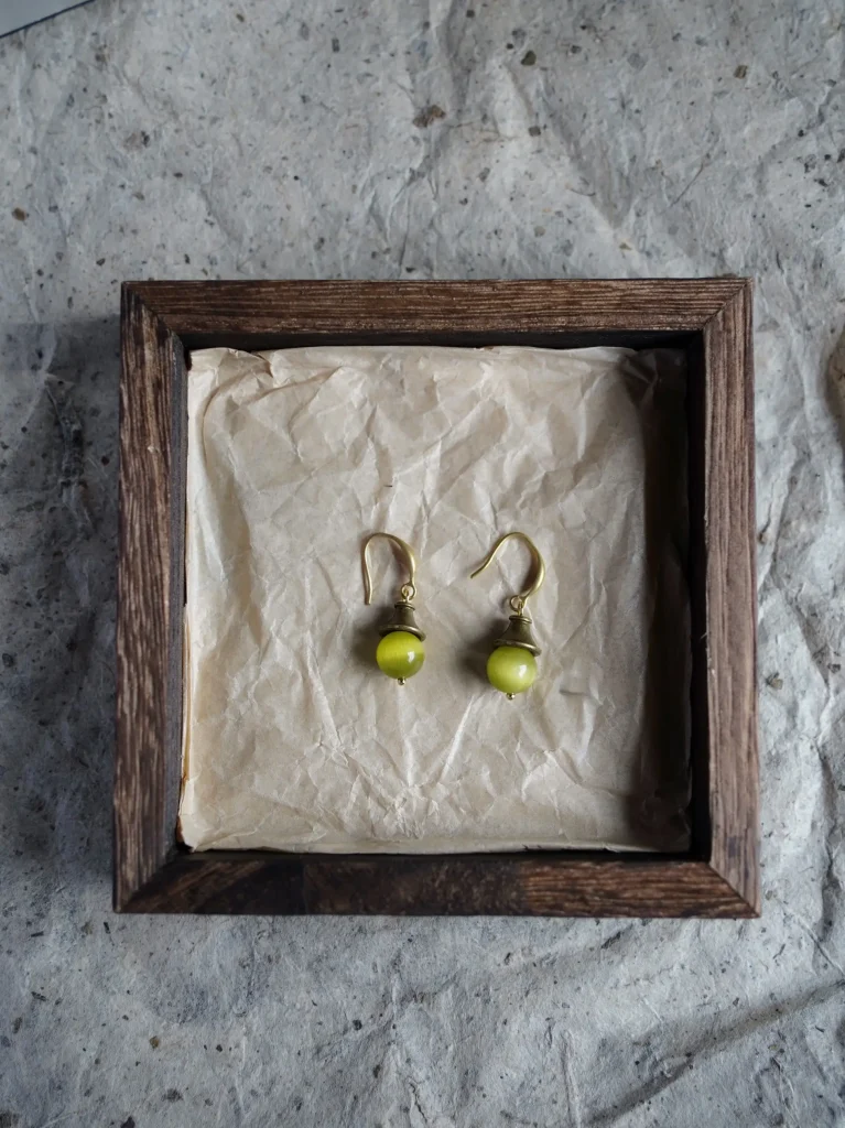 Handmade green vintage earrings, ideal summer accessory for retro-inspired looks