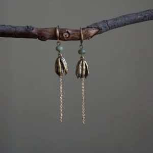 Silver long dangling earrings with vintage elegance, adding unique charm and daily sophistication for women.