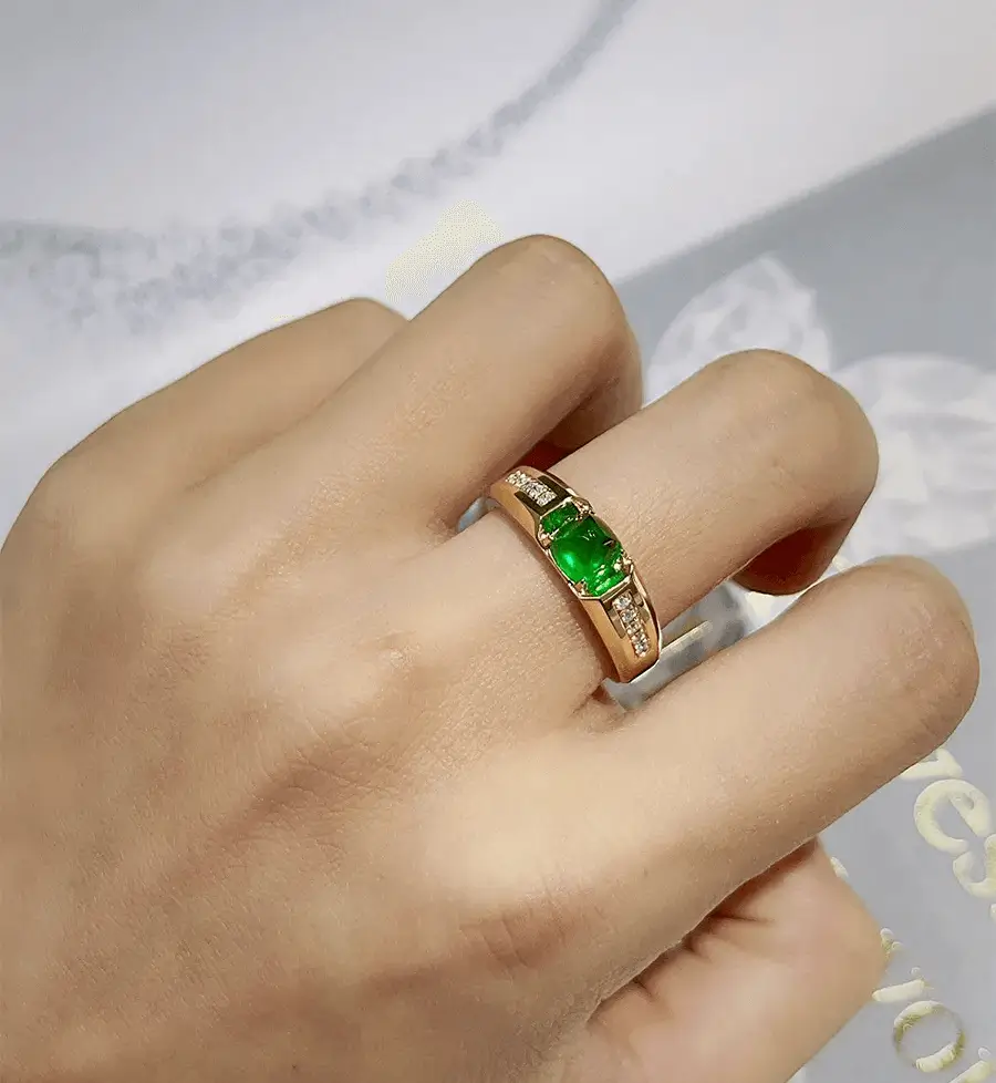 PeonyJewels Custom 1-carat natural emerald sugarloaf cut unisex ring, set in 18K gold with natural diamonds, showcasing high-end custom design and stable quality.