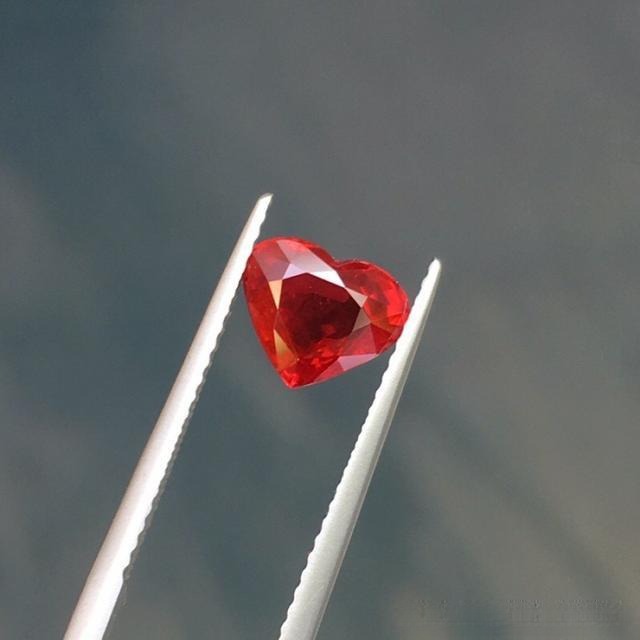 PeonyJewels' unheated, heart-shaped ruby from Mozambique, illustrating an example of an imported precious gem often seen in the Sri Lanka Sapphire Markets.