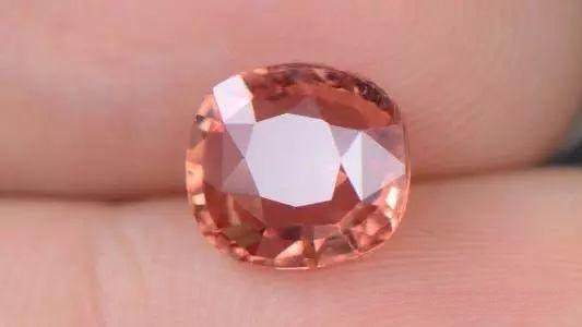 Orange sapphires from Umba Valley, resembling Sri Lankan Padparadscha, known as "East African Padparadscha" for their unique color blend.