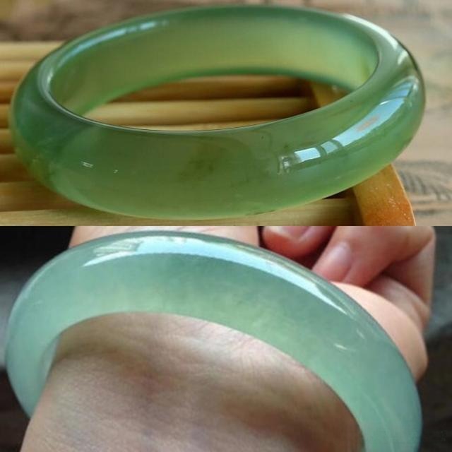 Comparison of a genuine, durable Jadeite bangle and a softer Serpentine (Xiuyan Jade) simulant bangle.